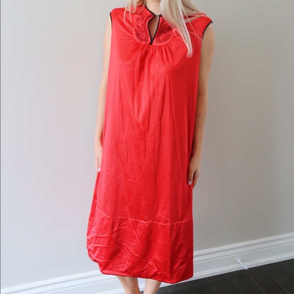 80’s Red Silky Mandarin Style Nightgown - Picture 6 of 8